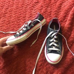 Size 2 girls converse